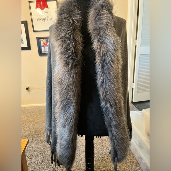Funkitribe Jackets & Blazers - Chic Gray Women's Cape with Faux Fur Trim